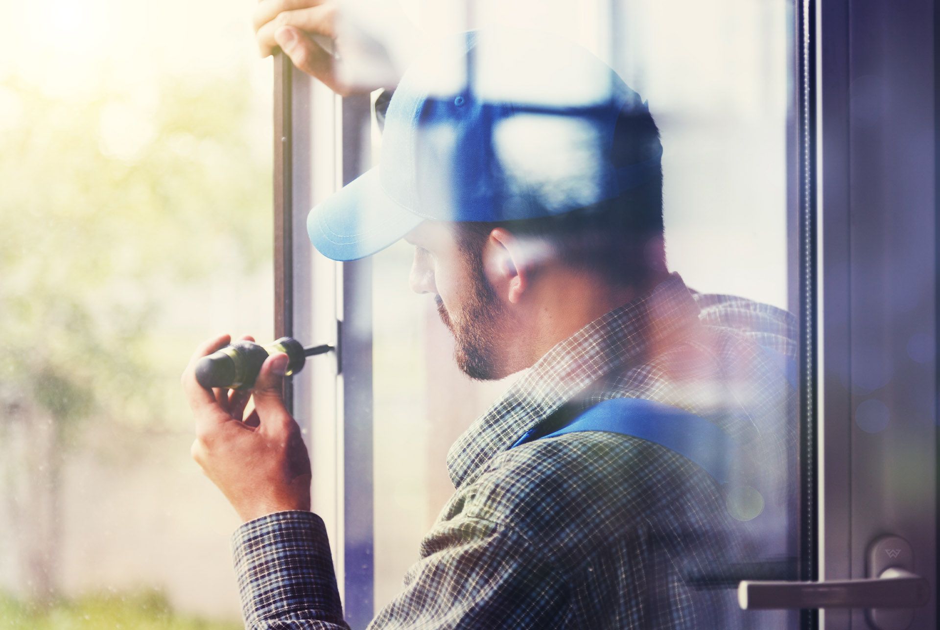 7 Fragen, die Sie Fachbetrieben vor der Montage von Fenstern, Türen und Toren stellen sollten